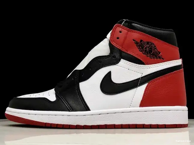 HYPE 1 Retro Black Toe Air Jordan 555088-125 0527